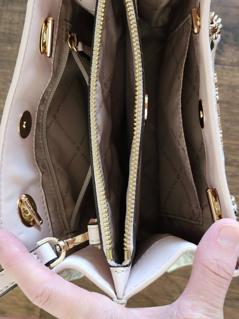 Michael Kors Jet Set Medium Chain Shoulder Tote – Vanilla/Pink – NWOT - Picture 7 of 15